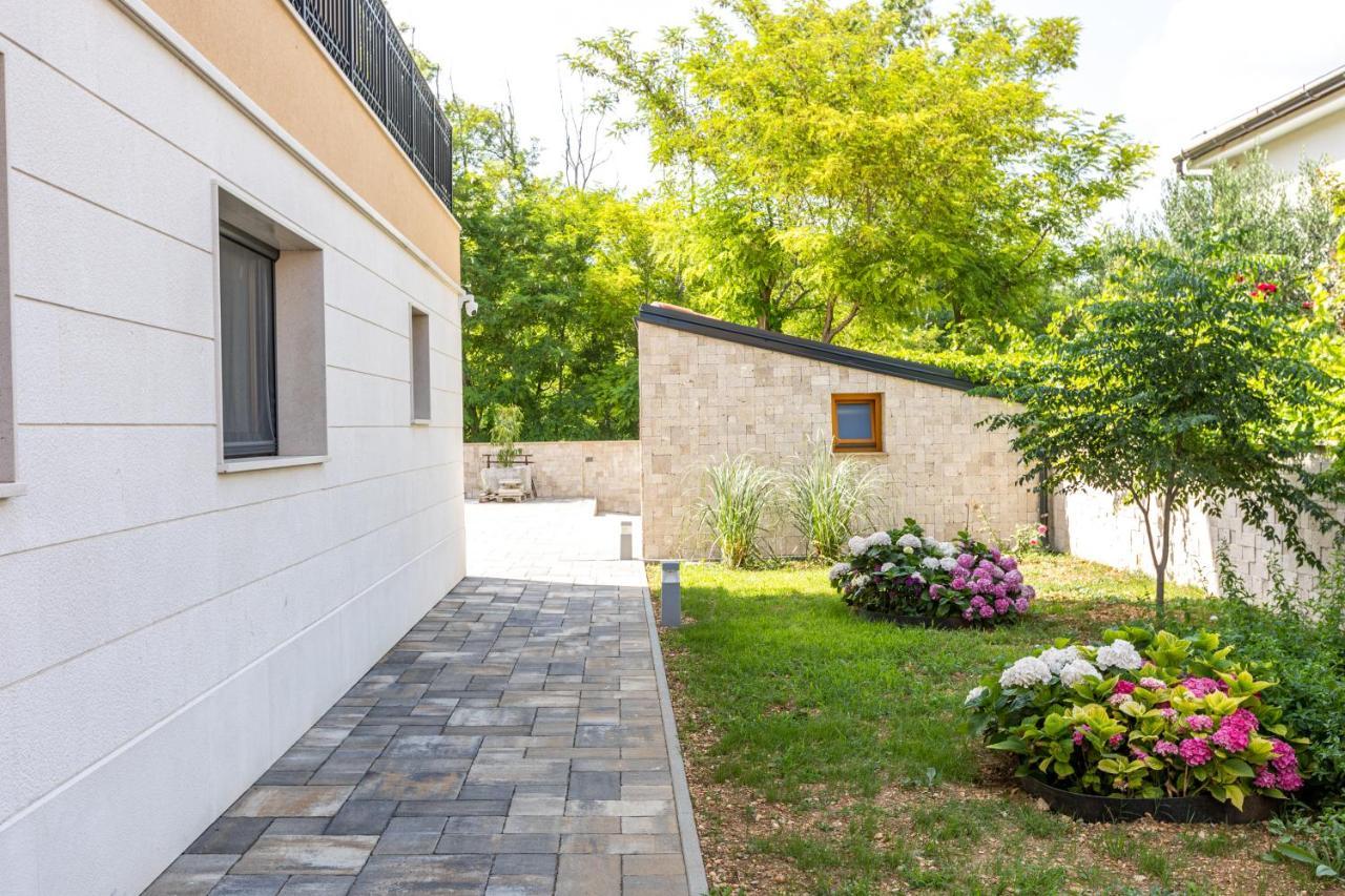 Vila Iris Baska 2 Hotel Exterior foto